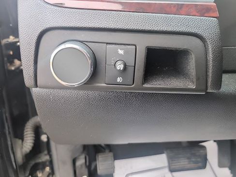 Used 2007 Cadillac Escalade ESV AWD w/ Information Package image 8