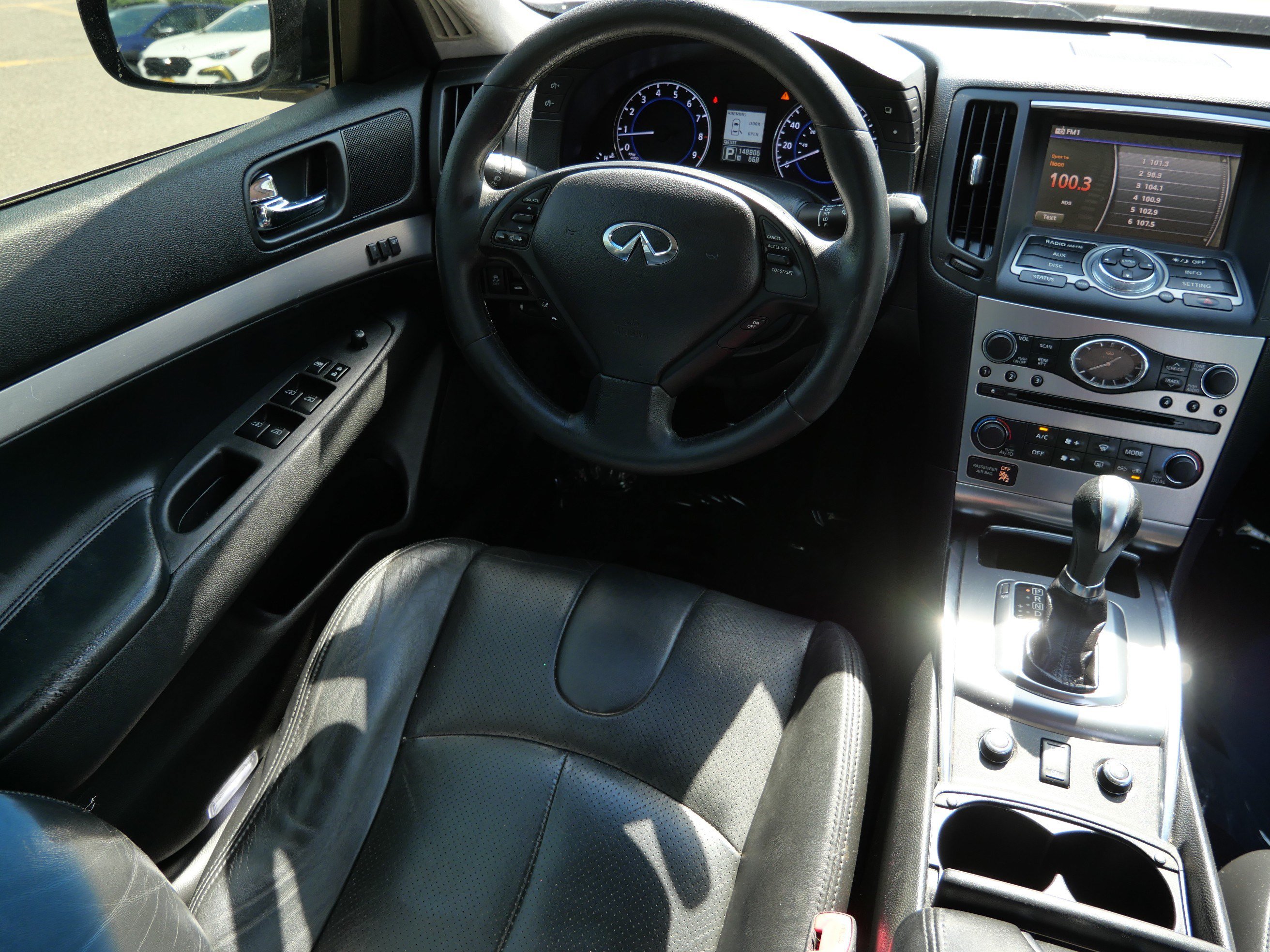 Used 2013 INFINITI G37 x Sedan w/ Premium Pkg AWD/4WD image 9