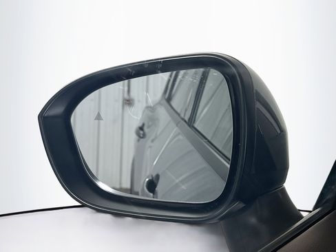 Used 2023 Nissan Rogue SL w/ SL Premium Package image 16