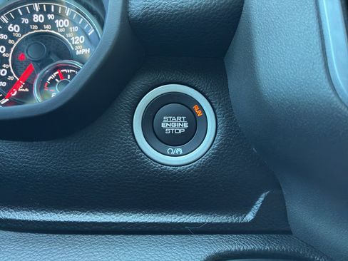 Used 2021 RAM 1500 Big Horn AWD/4WD image 33