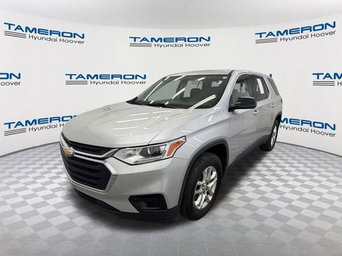 Used 2019 Chevrolet Traverse LS FWD image 1