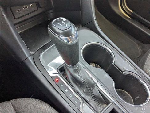 Used 2020 Chevrolet Equinox LT w/ LPO, Blackout Package image 12