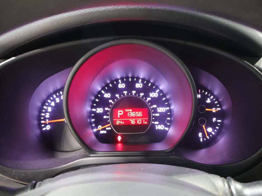 Used 2018 Kia Soul + FWD image 4