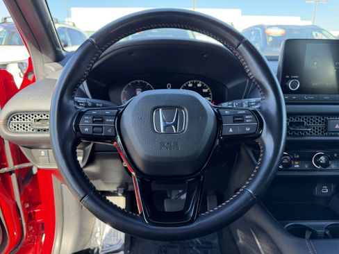 Used 2025 Honda HR-V Sport image 17