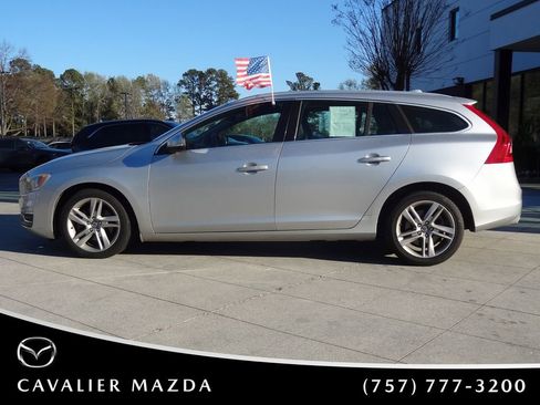 Used 2015 Volvo V60 T5 Premier FWD image 7