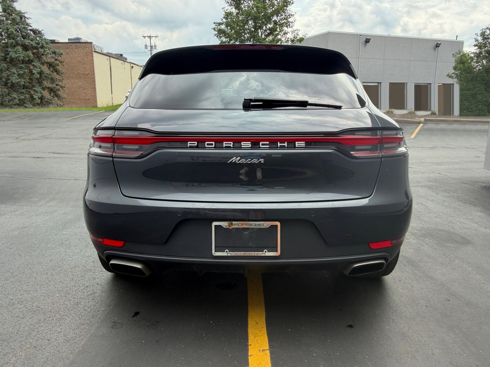 Used 2020 Porsche Macan AWD/4WD image 11