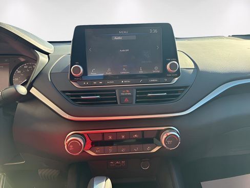 Used 2025 Nissan Altima 2.5 S image 24