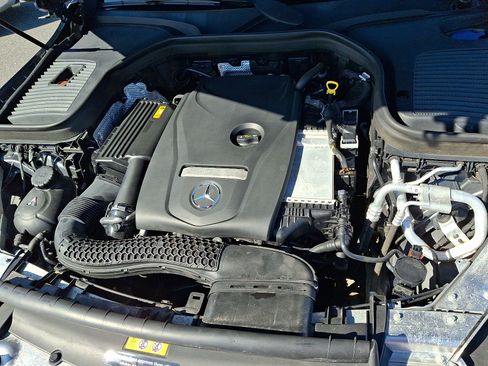 Certified 2019 Mercedes-Benz GLC 300 4MATIC image 29