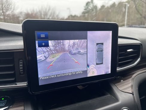 Used 2020 Ford Explorer Limited w/ Class III Trailer Tow Package image 5