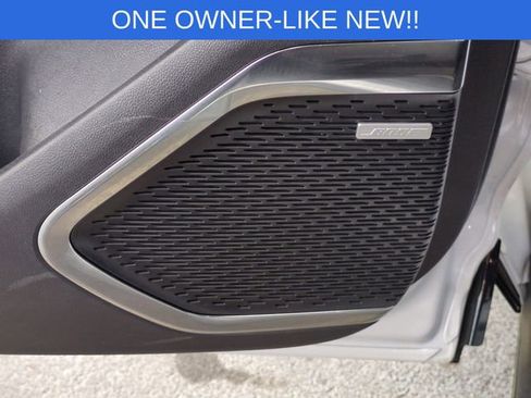 Used 2025 Chevrolet Traverse High Country image 34