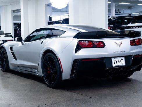 Used 2017 Chevrolet Corvette Grand Sport w/ Z07 Performance Package image 4