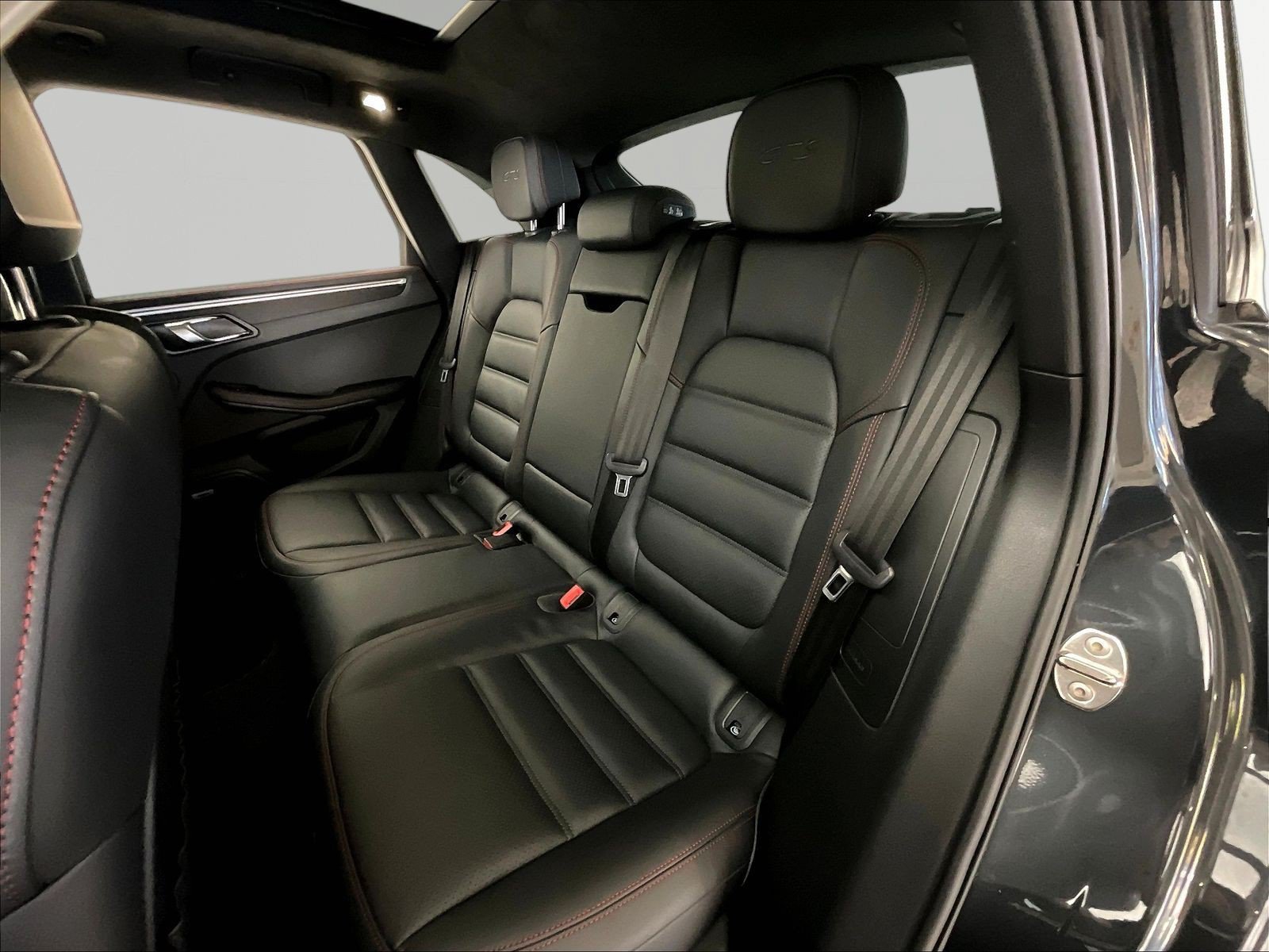 Used 2020 Porsche Macan GTS AWD/4WD image 22