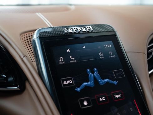 Used 2024 Ferrari Roma Spider RWD image 41