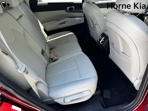 New 2025 Kia Sorento S image 21