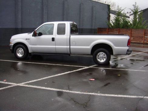 Used 2004 Ford F250 XL image 10
