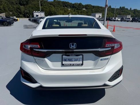 Used 2018 Honda Clarity Plug-In Hybrid image 4