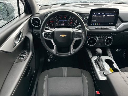 Certified 2025 Chevrolet Blazer LT FWD image 20