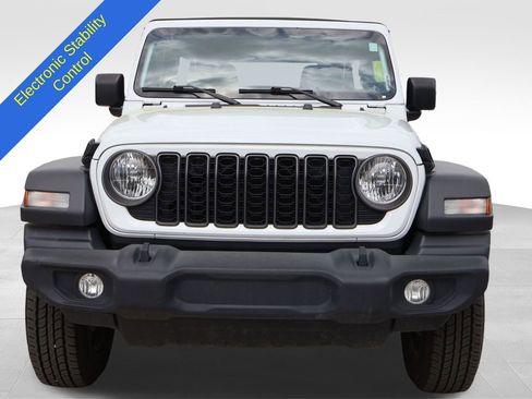 Used 2024 Jeep Wrangler Unlimited Sport AWD/4WD image 7