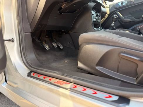 Used 2015 Ford Fiesta ST FWD image 38
