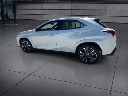 Certified 2025 Lexus UX 300h FWD w/ Accessory Package (Z1) image 5