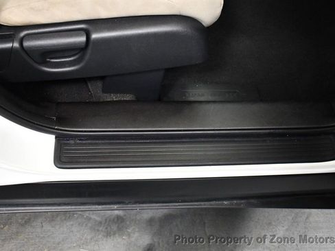 Used 2015 Honda CR-V LX image 14