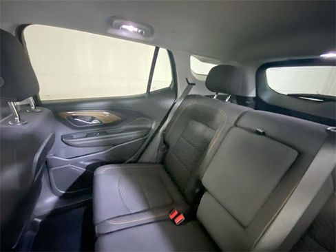 Used 2021 GMC Terrain SLE w/ Driver Convenience Package image 12