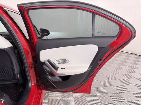 Used 2019 Mercedes-Benz A 220 4MATIC image 28
