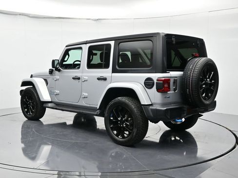 Used 2023 Jeep Wrangler Unlimited Sahara image 7
