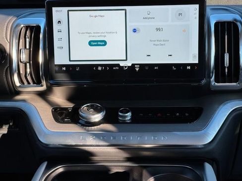 New 2025 Ford Expedition Platinum w/ Driver's Package image 9