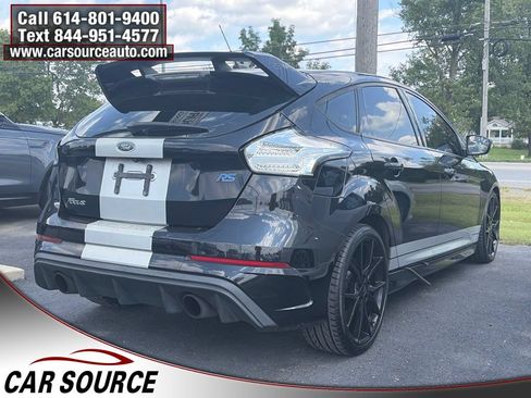 Used 2017 Ford Focus RS AWD/4WD image 4