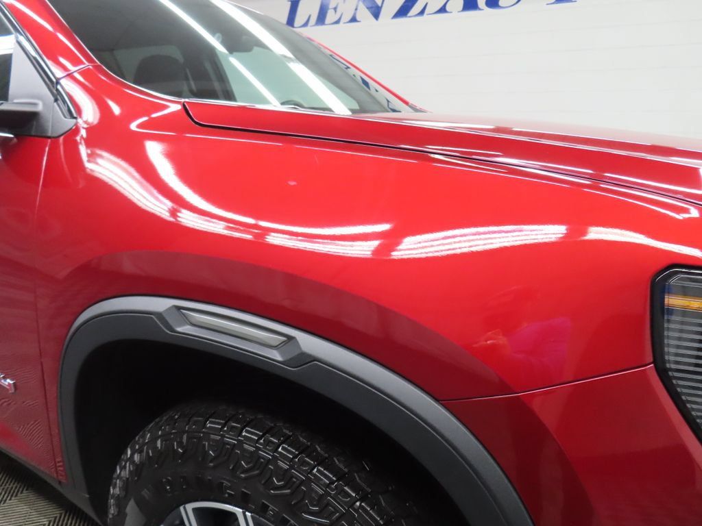 Used 2026 GMC Acadia AT4 w/ LPO, Floor Liner Package AWD/4WD image 37