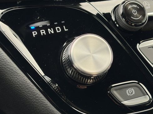 New 2026 Chrysler Pacifica Select image 19