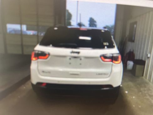 Used 2017 Jeep Compass Limited AWD/4WD image 11