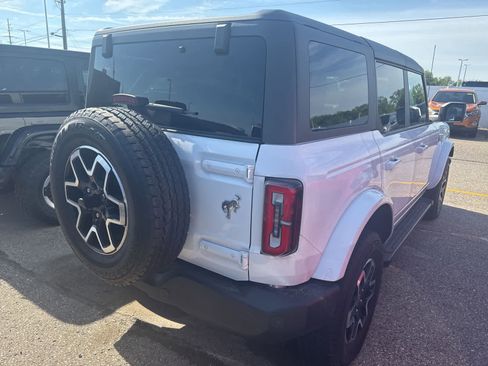 Used 2023 Ford Bronco Outer Banks AWD/4WD image 12