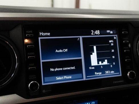 Used 2022 Toyota Tacoma SR5 w/ Technology Package image 5