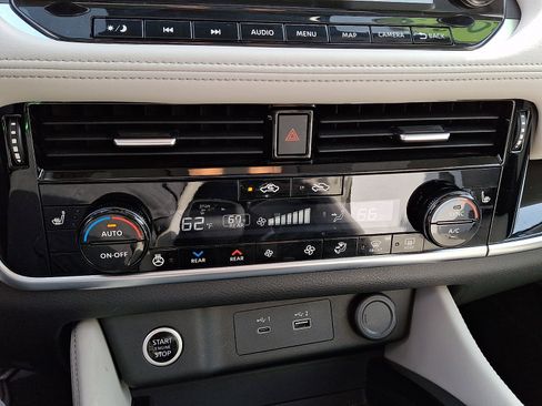 Used 2023 Nissan Rogue SL w/ SL Premium Package AWD/4WD image 16