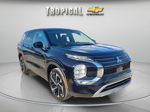 Used 2024 Mitsubishi Outlander SE FWD image 4