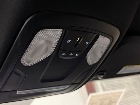 Used 2021 RAM 2500 Tradesman w/ Chrome Appearance Group image 31