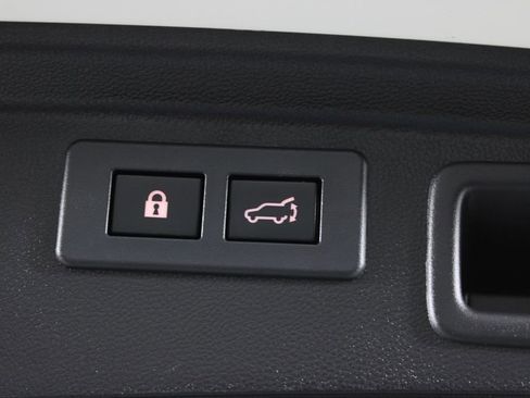 Used 2019 Subaru Forester Limited w/ Popular Package #3 AWD/4WD image 18