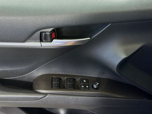 Used 2023 Toyota Camry SE FWD image 23