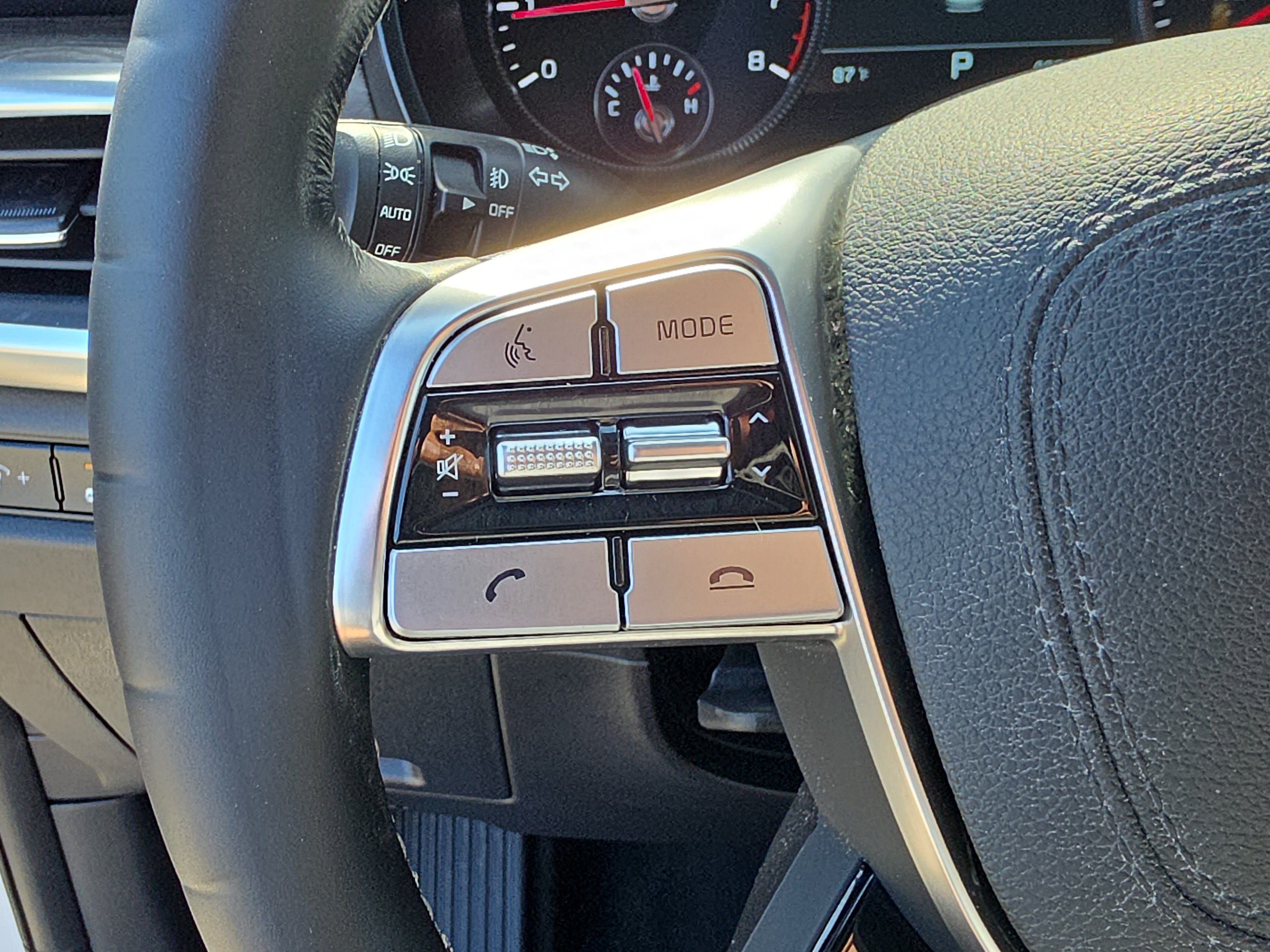 Certified 2022 Kia Telluride SX w/ SX Prestige Package AWD/4WD image 33