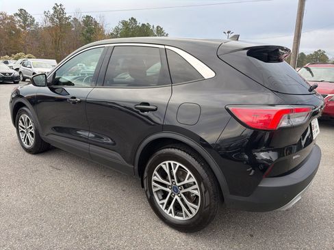 Used 2022 Ford Escape SEL image 6