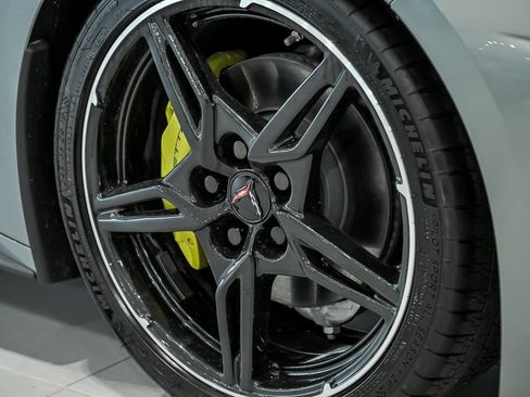 Used 2023 Chevrolet Corvette Stingray Premium Conv w/ Battery Protection Package RWD image 4