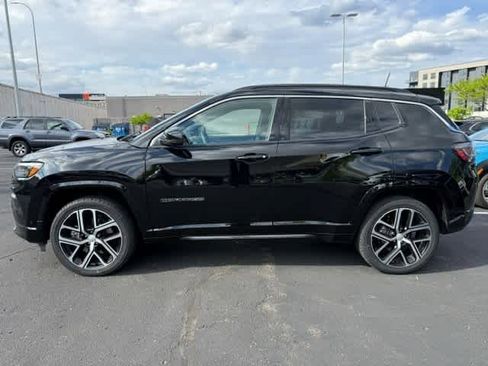 Used 2024 Jeep Compass Limited w/ Elite Group AWD/4WD image 7