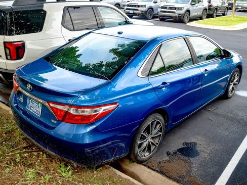 Used 2017 Toyota Camry XSE FWD image 5