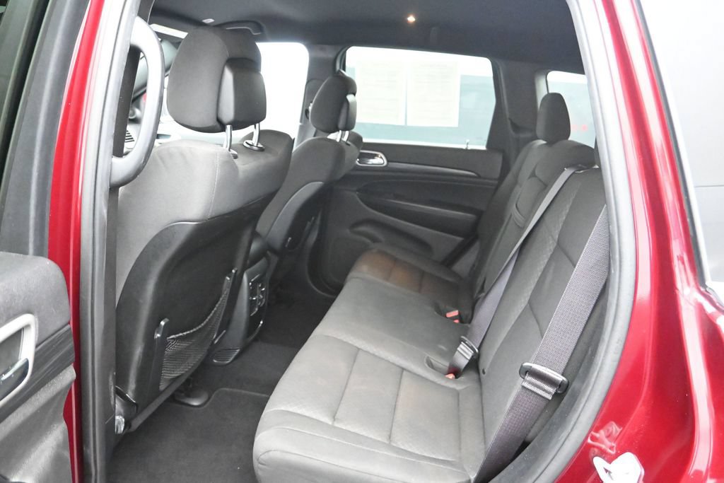 Used 2020 Jeep Grand Cherokee Laredo RWD image 13