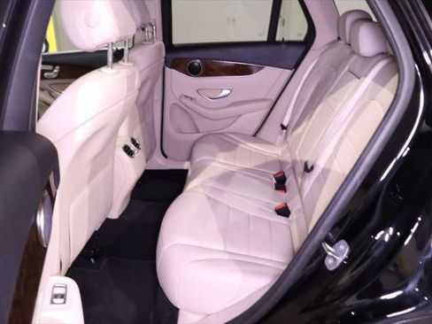 Used 2019 Mercedes-Benz GLC 300 image 29