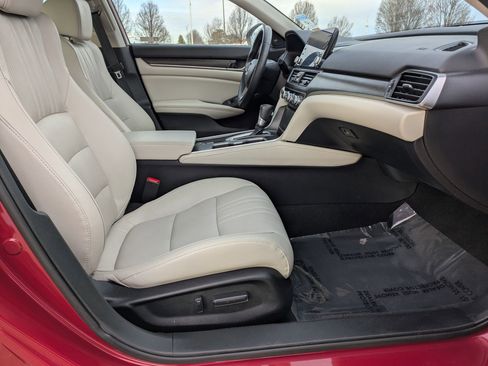 Certified 2018 Honda Accord EX-L image 27