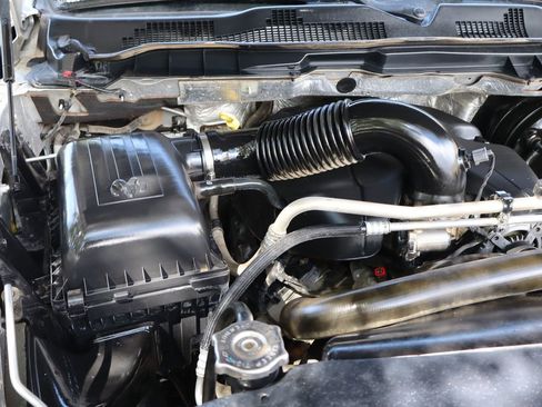 Used 2017 RAM 2500 SLT AWD/4WD image 37