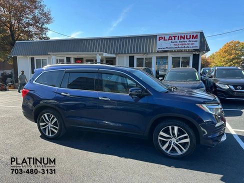 Used 2017 Honda Pilot Touring image 2